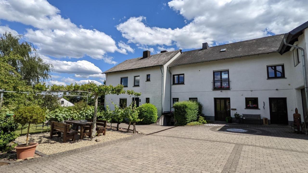 Ferienwohnung Weingut Harald Ludwig Osann-Monzel Exterior foto